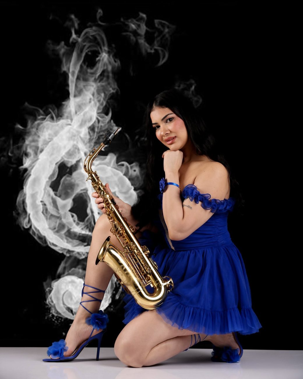 Editorial portrait with saxophone and smoke, ShineClicksEU